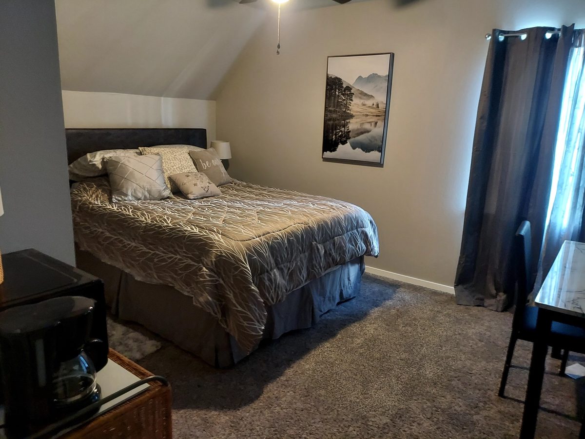 Second guest bedroom